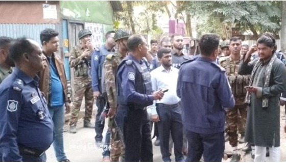 গজারিয়া গুয়াগাছিয়ায় যৌথ বাহিনীর অভিযান: এলাকা ছেড়ে পালিয়েছে নয়ন-পিয়াস