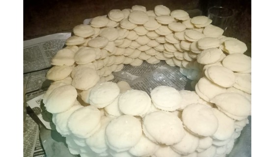 ৫৩ বছরেও বদলায়নি তপনের সন্দেশের স্বাদ