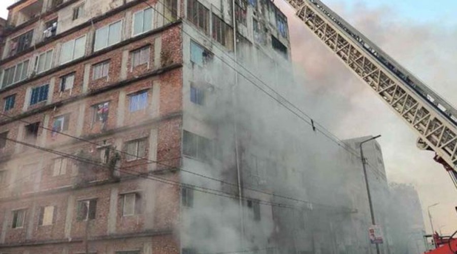 কেরানীগঞ্জে ভবনে আগুন—৪২ জনকে উদ্ধার, নিয়ন্ত্রণে ফায়ার সার্ভিস