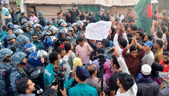 খুলনায় মার্চ টু ভারতীয় সহকারী হাই কমিশন’ কর্মসূচি পালন