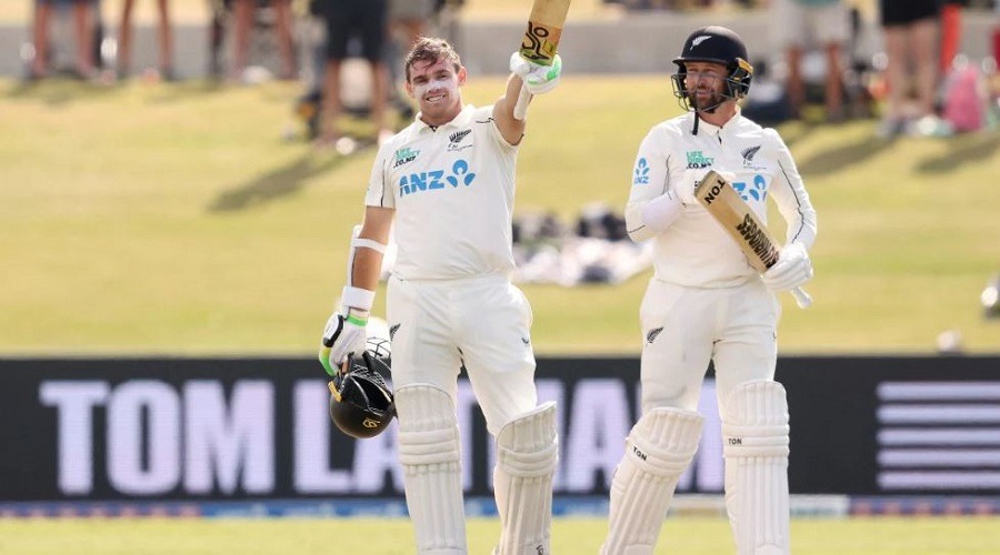 ৯৫ বছরের রেকর্ড ভাঙলেন ল্যাথাম-কনওয়ে