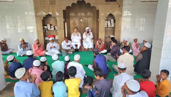 সোনারগাঁয়ে ওসমান হাদির আত্মার মাগফিরাত কামনায় বিভিন্ন মসজিদে দোয়া
