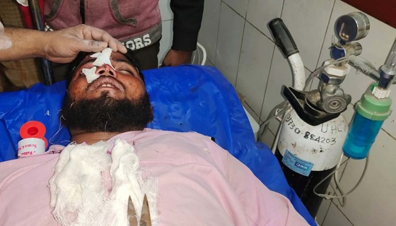 দৌলতপুরে পূর্ব বিরোধের জেরে গুলি সংঘর্ষে আহত ১০