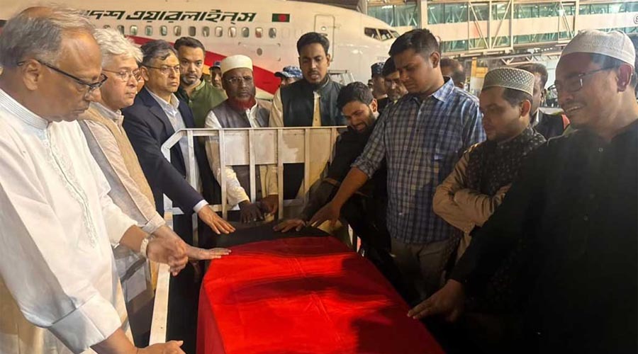 কফিনবন্দি হয়ে দেশে ফিরলেন শরীফ ওসমান হাদি