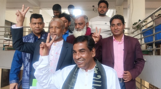 বাগমারায় ধানের শীষের প্রার্থী ডিএম জিয়ার মনোনয়ন ফরম উত্তোলন