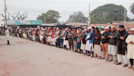 পার্বতীপুরে শহীদ হাদীর গায়েবানা জানাজা ও বিক্ষোভ মিছিল
