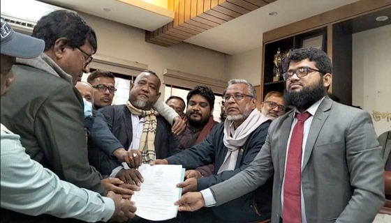 নওগাঁ-৩ সাবেক ডেপুটি স্পীকারের ছেলে জনির পক্ষে মনোনয়নপত্র উত্তোলন