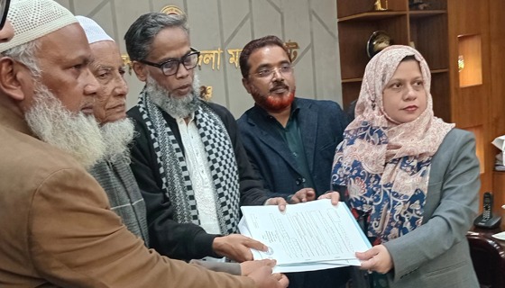 মুন্সীগঞ্জ-৩ আসনে বিএনপি প্রার্থী রতনের মানোনয়ন পত্র সংগ্রহ