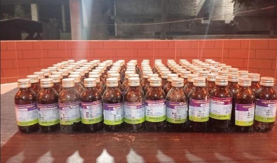 দুর্গাপুরে ১১৩ বোতল অ্যালকোহল কট সহ গ্রেফতার