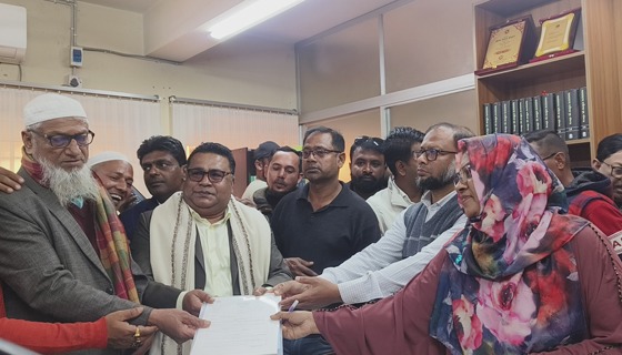 বরিশাল-৩ আসনে এ্যাডভোকেট জয়নুল আবেদীনের পক্ষে মনোনয়ন ফরম সংগ্রহ