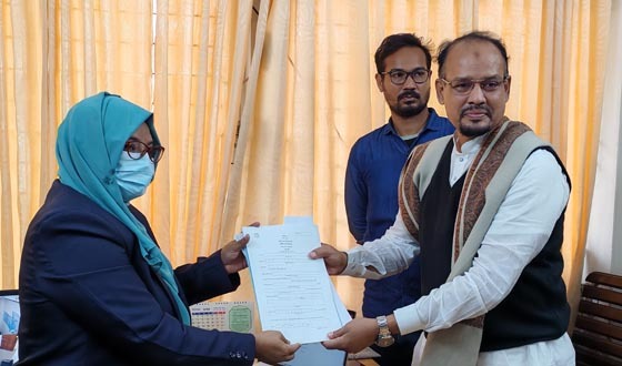 পিরোজপুর-১ আসনে বিএনপির এক নেতা মনোনয়নপত্র নিয়েছেন