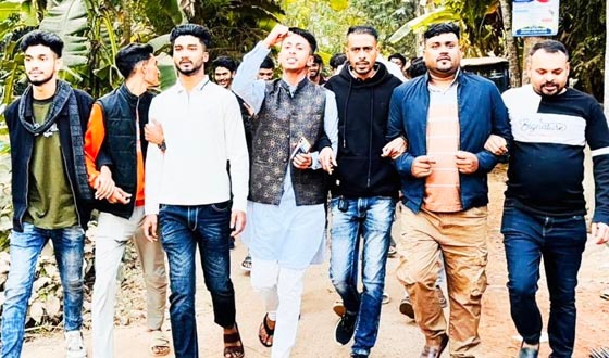 তারেক রহমানের স্বদেশ প্রত্যাবর্তন উপলক্ষে বাবুগঞ্জে ছাত্রদলের আনন্দ মিছিল