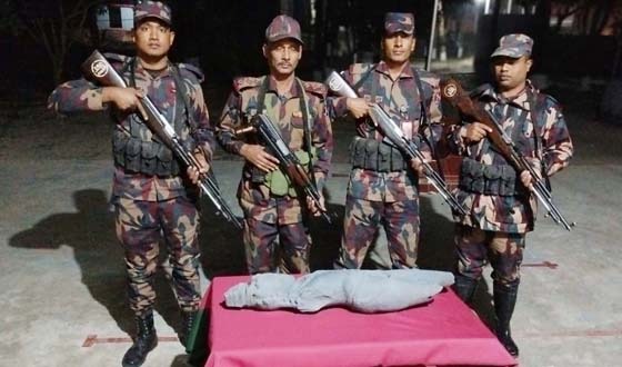 ধামইরহাটে ১৫ কোটি টাকা মুুল্যে দুষ্প্রাপ্য কষ্টি পাথরের মূর্তি উদ্ধার