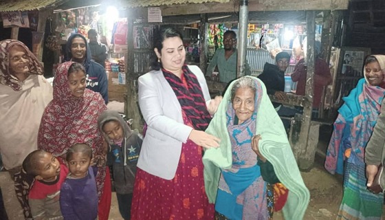 কেদারপুর ইউনিয়নে শীতার্ত মানুষের মাঝে ইউএনওর কম্বল বিতরণ