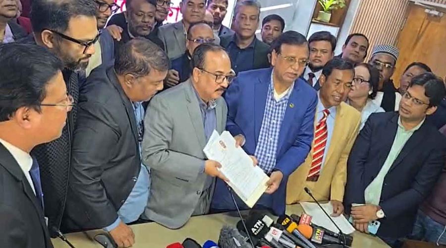 ঢাকা-১৭ আসনে তারেক রহমানের মনোনয়নপত্র জমা