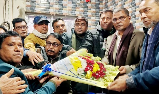 নীলফামারীতে সাংবাদিকদের সাথে শুভেচ্ছা বিনিময় খালেদা জিয়ার ভাগ্নে তুহিন