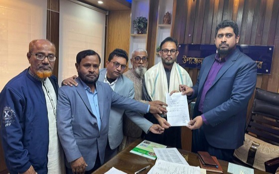 যশোর-১ আসনে মনোনয়নপত্র জমা দিলেন বিএনপির প্রার্থী নুরুজ্জামান লিটন