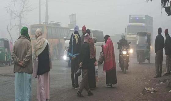 ঘোড়াঘাটে শৈত্য প্রবাহ বয়ে যাওয়ায় খেটে খাওয়া মানুষের চরম দূর্ভোগ