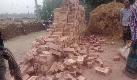 তারাগঞ্জে কাবিটা প্রকল্পে অনিয়মের অভিযোগ