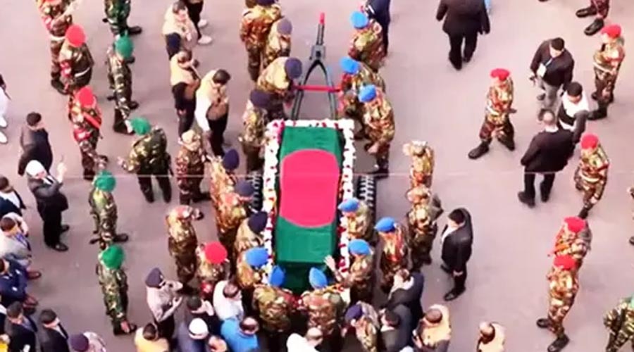 রাষ্ট্রীয় মর্যাদায় জিয়া উদ্যানে খালেদা জিয়ার দাফন সম্পন্ন