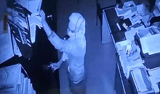 দিঘলিয়ায় এম এ মজিদ মডেল মাধ্যমিক বিদ্যালয়ে চুরি