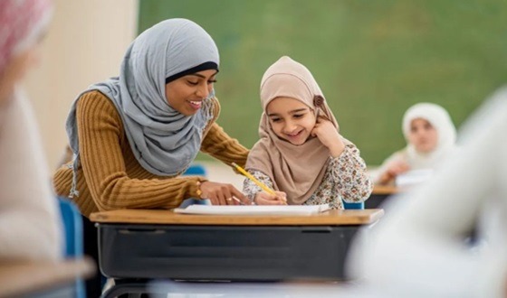 ইসলাম শিক্ষকদের বিশেষ মর্যাদা দিয়েছে