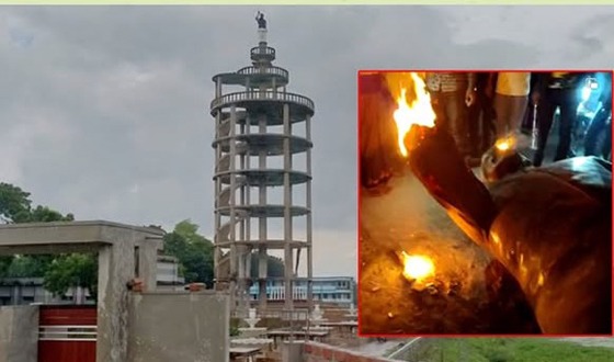 বুলডোজার দিয়ে উপড়ে ফেলা হলো মুজিবের ভাস্কর্য