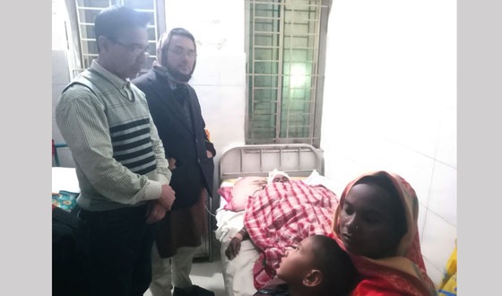 মহাদেবপুরে জমি সংক্রান্ত বিরোধের জেরে প্রতিপক্ষের হামলায় আহত ৬