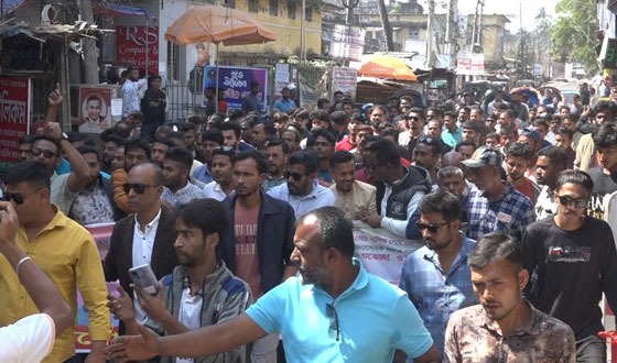 পিরোজপুর জেলা স্বেচ্ছাসেবক দলের নতুন কমিটি ঘোষনায় আনন্দ র‌্যালী