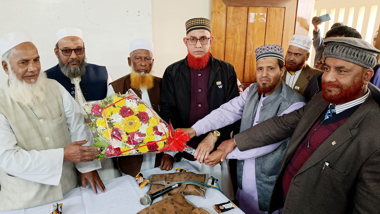 বাগমারায় জামায়াত ইসলামীর প্রার্থী ঘোষণা করায় আনন্দ মিছিল ও পথসভা