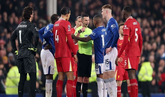 মার্সিসাইড ডার্বিতে চার লাল কার্ড