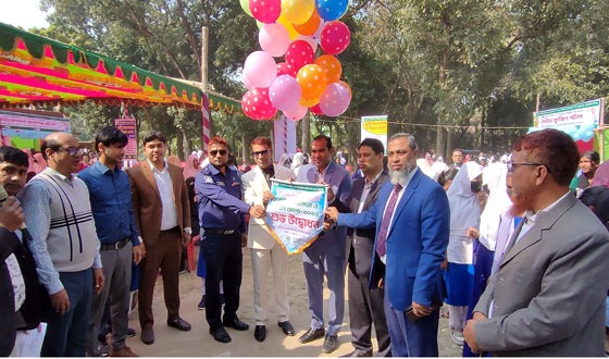 রাণীনগরে ১২শ শিশুকে খাওয়ানো হলো পুষ্টিকর খাবার