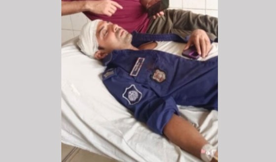 কুমিল্লায় এসিল্যান্ডের উপর হামলা, পুলিশসহ আহত ২