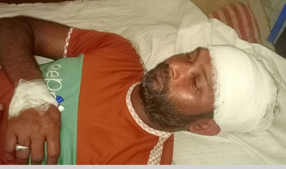 গলাচিপায় রাতের আঁধারে ডেকে নিয়ে মারধর