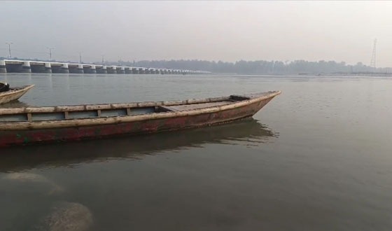 খরা মৌসুমে হঠাৎ ফুঁসে উঠল তিস্তা