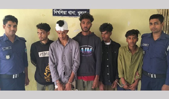 দিঘলিয়ায় শিশু অপহরণ ভিকটিমসহ পাঁচ আসামী গ্রেফতার