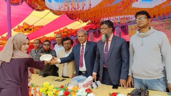 বাগমারায় কাতিলা সবুজ সংঘ আদর্শ হাইস্কুল এন্ড কলেজে বার্ষিক ক্রীড়া প্রতিযোগিতা অনুষ্ঠিত