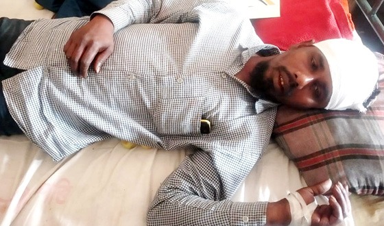 চালককে হাতুরি পেটা করে  ইজিবাইক ছিনতাইয়ের  চেষ্টা