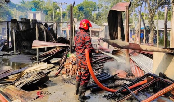পীরগাছায় হিজবুত তাওহীদ ও এলাকাবাসীর সংঘর্ষে আহত ১৫