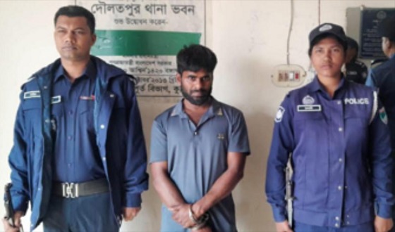 দৌলতপুর শীর্ষ সন্ত্রাসী সাঈদ ঢাকা থেকে গ্রেপ্তার