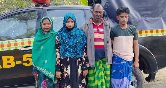 পোরশায় হেরোইনসহ চার মাদক ব্যবসায়ী গ্রেফতার
