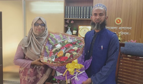 দেশ সেরা সহকারি জজকে সংবর্ধনা