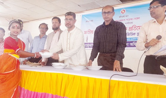 চিতলমারীতে জাতীয় প্রাথমিক শিক্ষা পদক প্রতিযোগিতা