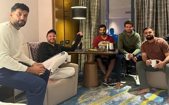 সাকিবকে দেখে রাজনীতির 'শখ মিটে গেছে' আফ্রিদির