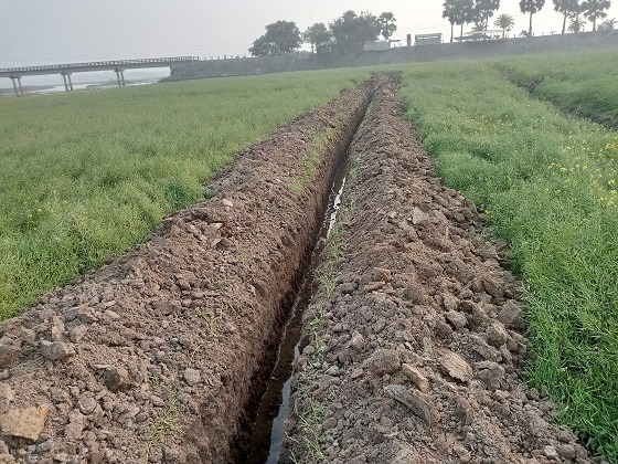 সাপাহারে নলকূপের পাইপ লাইন স্থাপনে অনিয়মের অভিযোগ