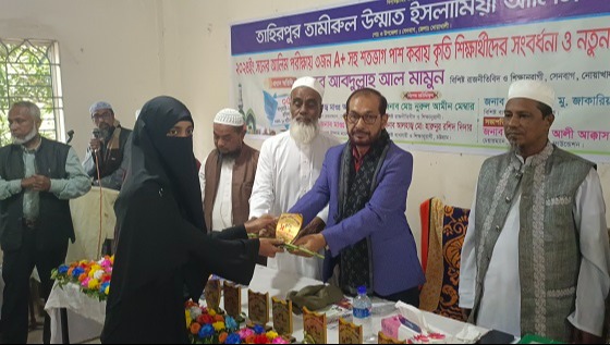 সেনবাগে মাদ্রাসার কৃতি শিক্ষার্থীদের সংবর্ধনা