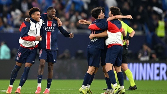 হ্যাটট্রিক শিরোপা জয় পিএসজির