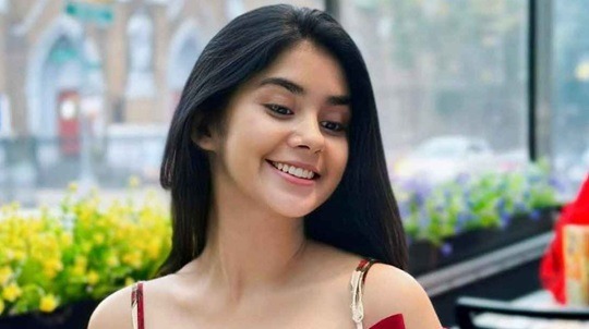 ‘একসময় ইচ্ছে ছিল মডেল হব, অভিনেত্রী হব’- রোজা আহমেদ