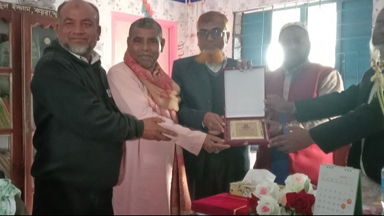 কয়রায় ইউপি সদস্য হরেন্দ্রনাথ সরকারকে সংবর্ধনা