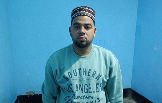 হিলি ইমিগ্রেশন চেকপোস্টে আটক-১